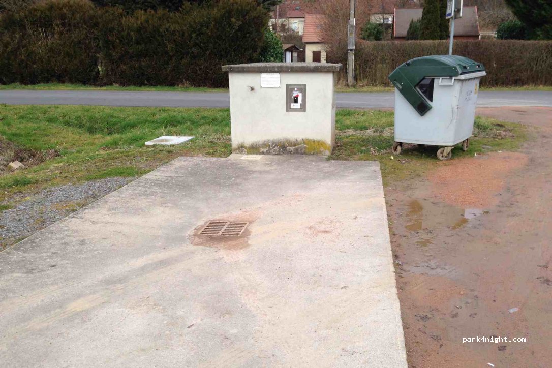 (03360) Saint-Bonnet-Tronçais - 19-23 Route de Tronçais — foto