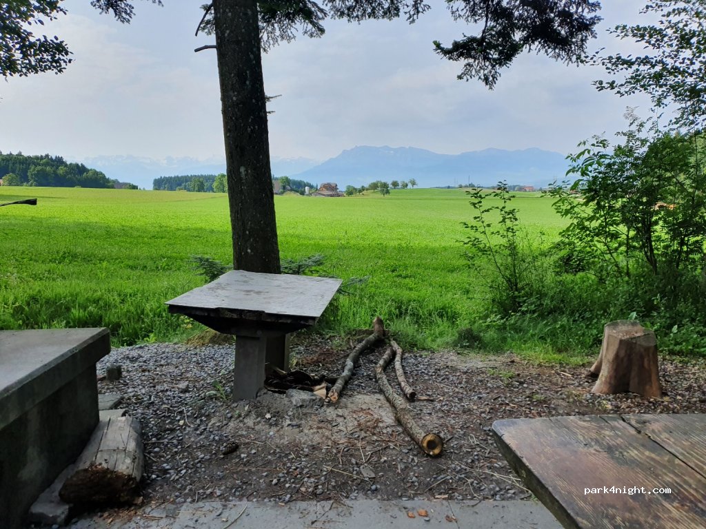 (6025) Neudorf - Unnamed Road — foto