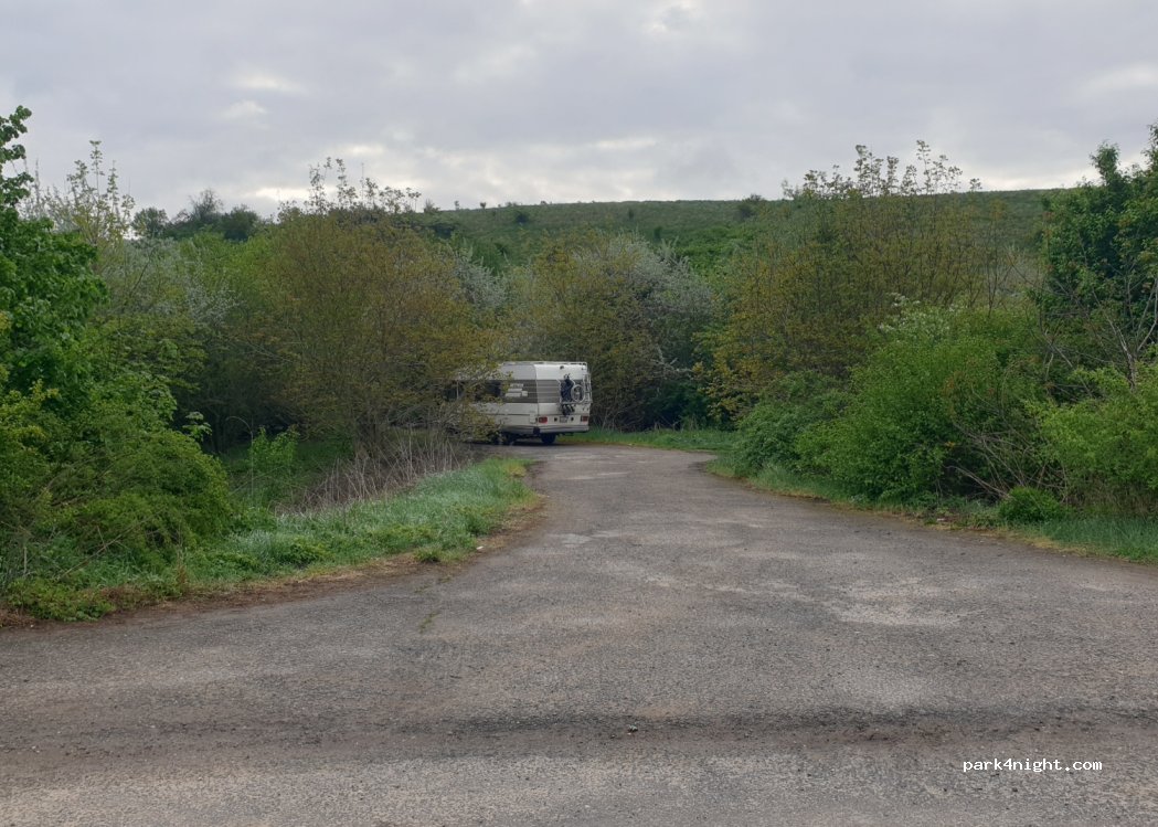 (2060) Bicske - Unnamed Road — foto