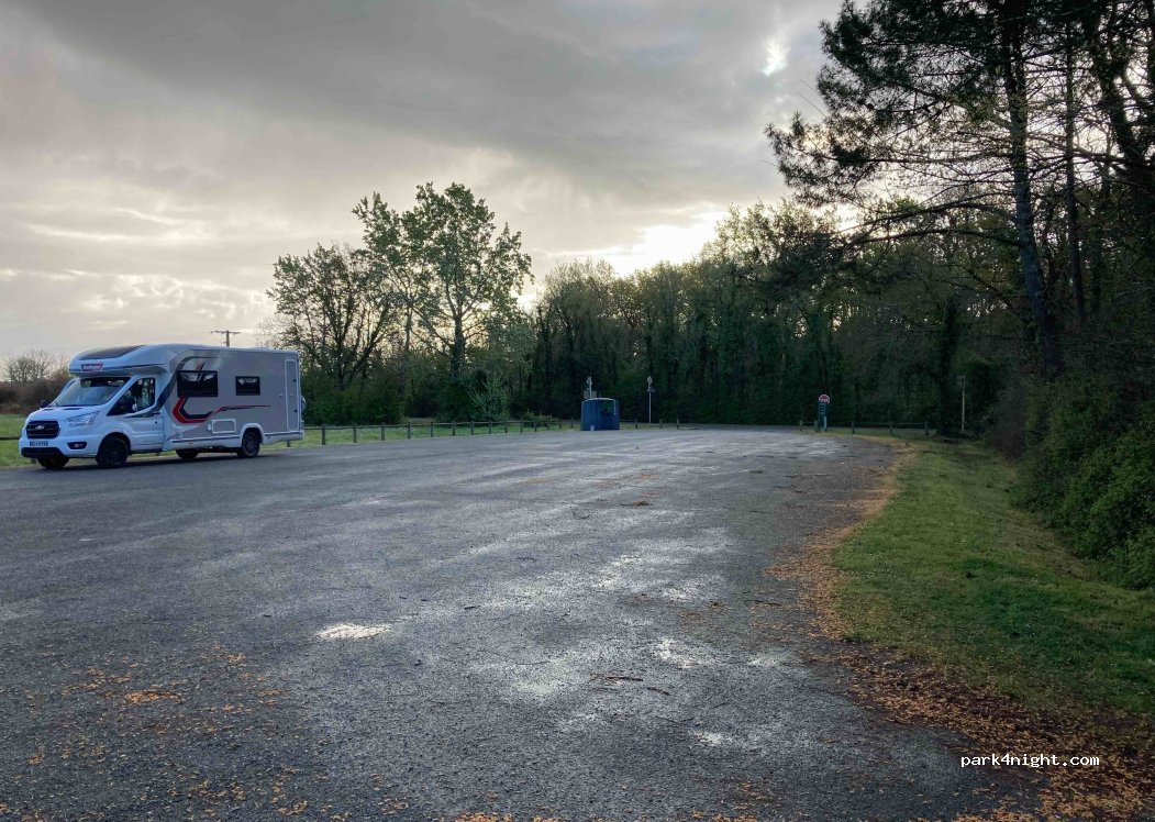 (33590) Grayan-et-l'Hôpital - 35 Route de Talais — foto