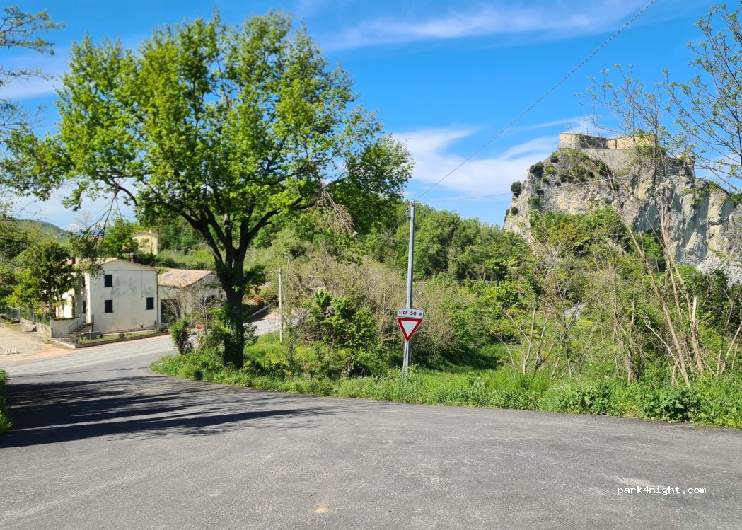 (47865) San Leo - Via del Cimitero — foto 2