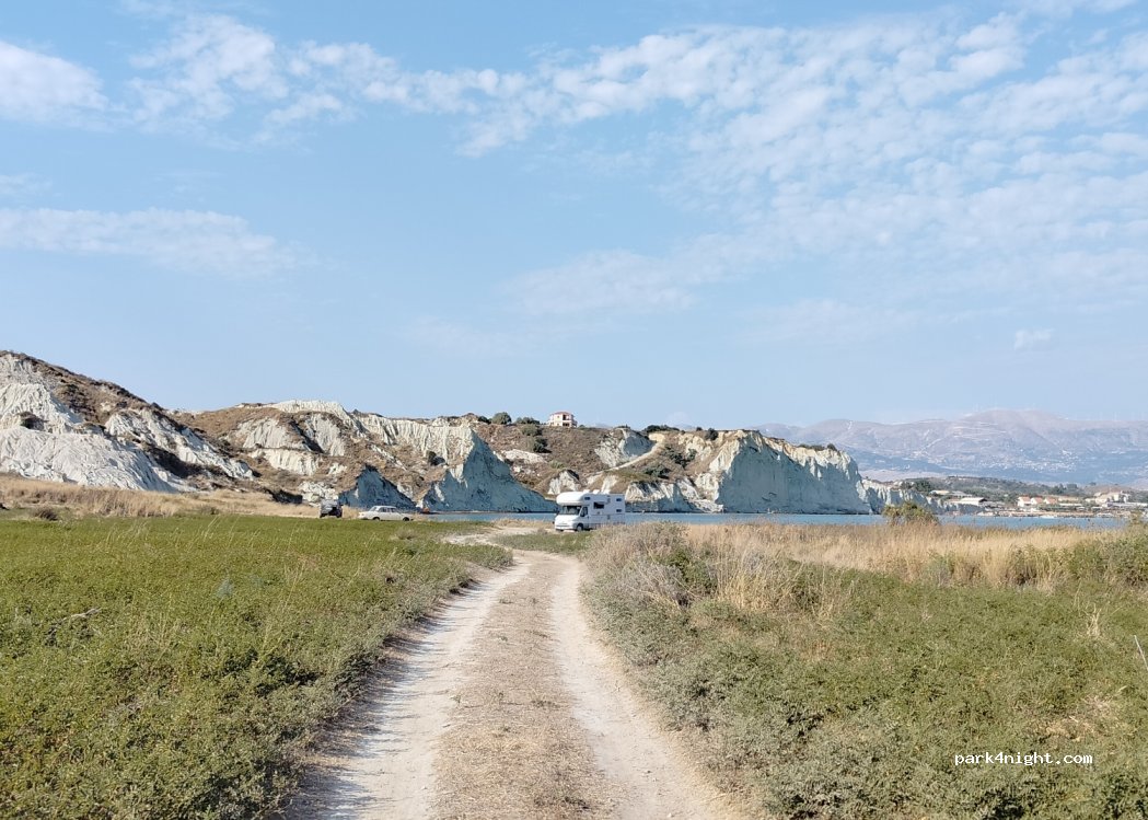 (282 00) Lixouri - Unnamed Road — foto 3