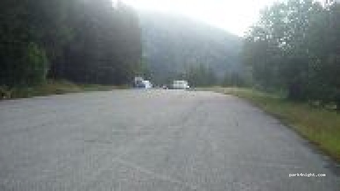 (11022) Estoul - Unnamed Road — foto