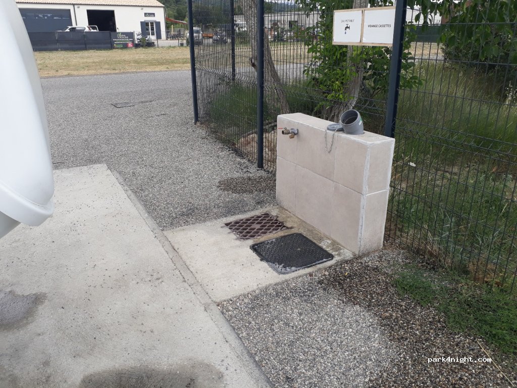 (04800) Gréoux-les-Bains - 83 Chemin de la Rivière — foto 3