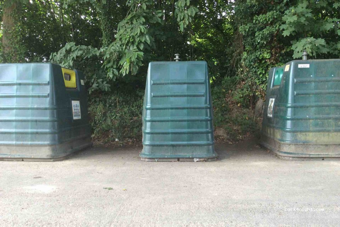 Aire Camping-cars Rue de la Cascade — foto 2