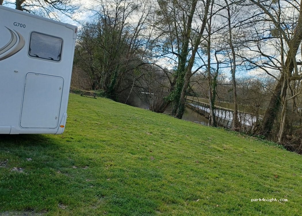 Aire Camping-cars Rue de la Cascade — foto 5
