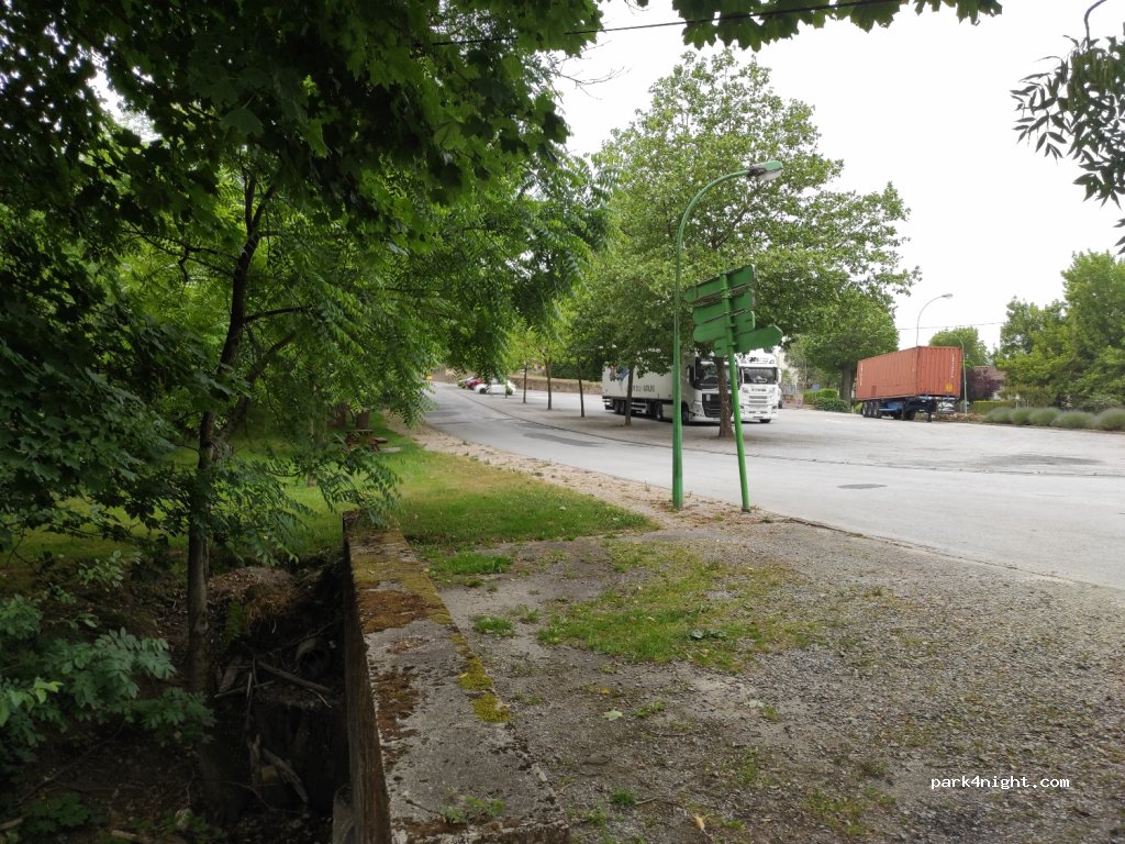 (81240) Saint-Amans-Soult - 30 Rue du Portail Haut — foto 4