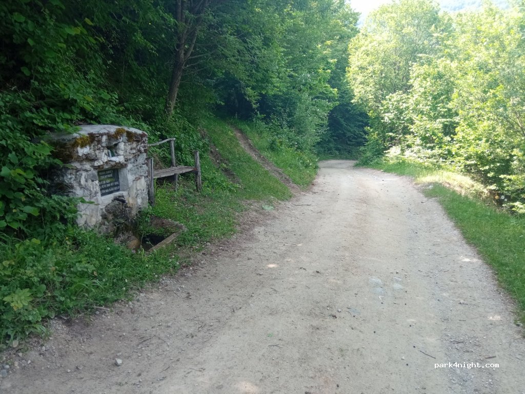 (1200) Lavce - Unnamed Road — foto