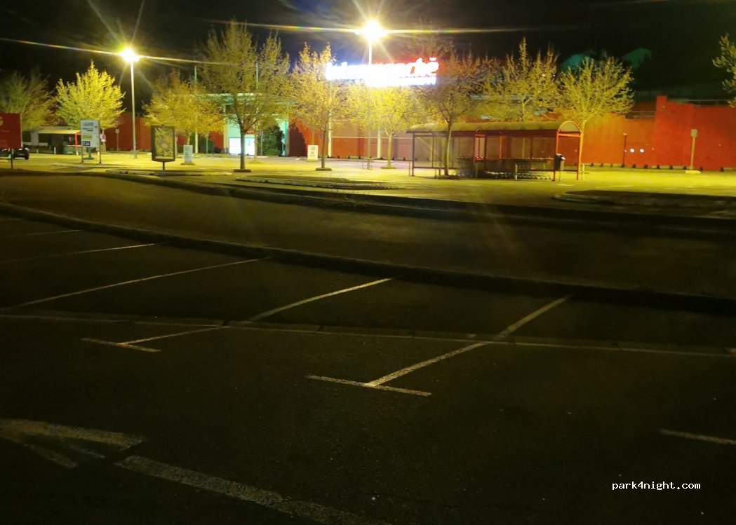 (12100) Millau - 150-300 Boulevard Georges Brassens — foto 2