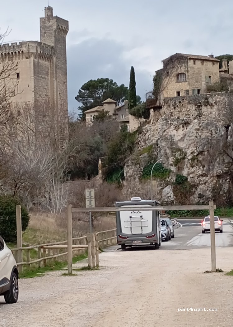 (30400) Villeneuve-lès-Avignon - 36 Avenue Gabriel Péri — foto 5