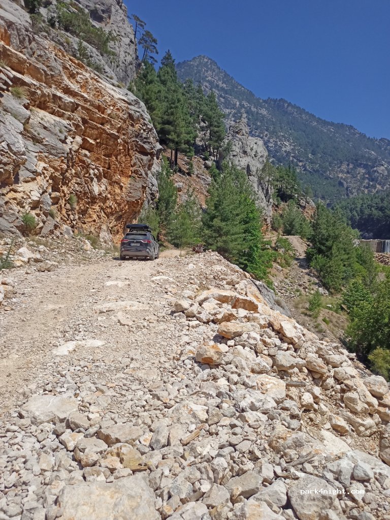 (01770) Karaisalı - Unnamed road — foto 2