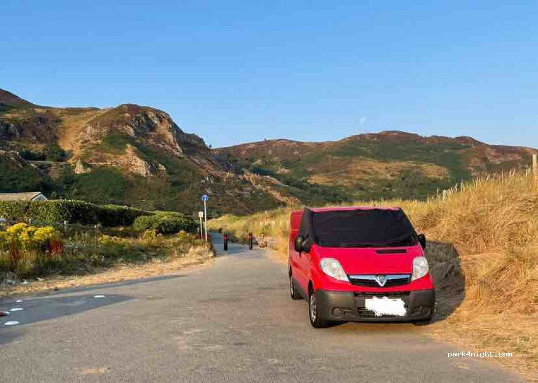 (LL32 8GA)  - Beach Road — foto