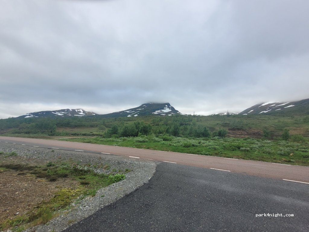 (830 15)  - Unnamed Road — foto