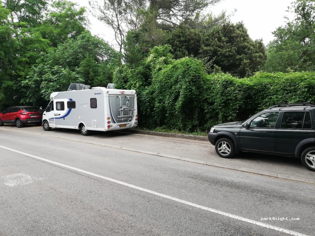 (06560) Valbonne - 363 Avenue de Pierrefeu — foto