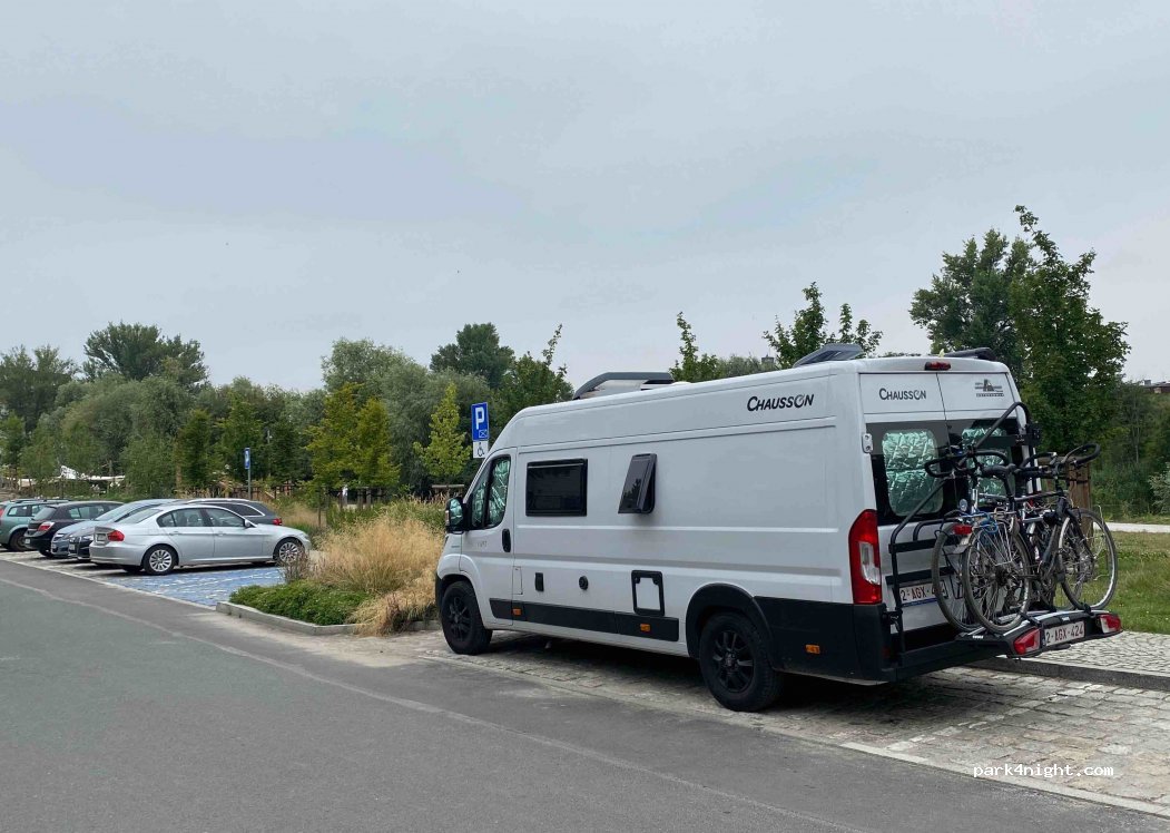 (50-438) Wrocław - 112 Generała Romualda Traugutta — foto 2