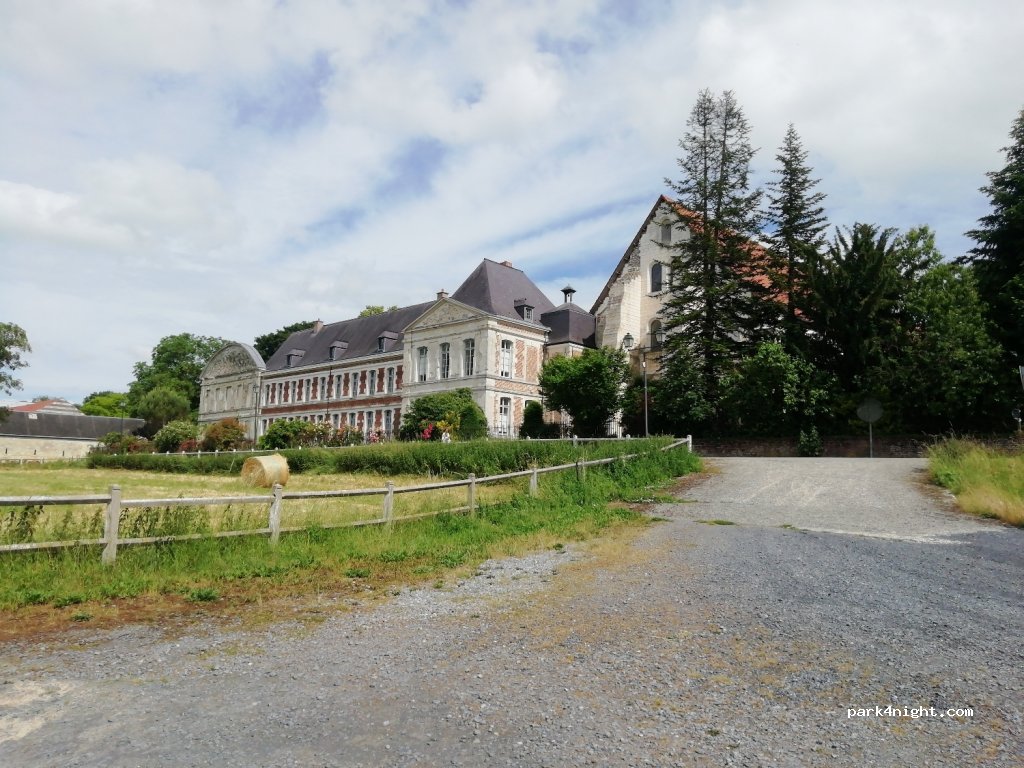 (59258) Les Rues-des-Vignes - 15 Hameau de Vaucelles — foto