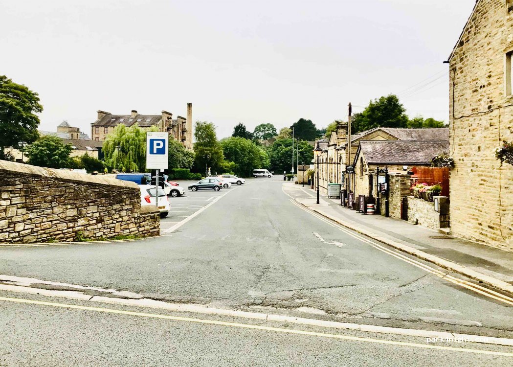 (BD23 1RJ)  - Bridge Street — foto