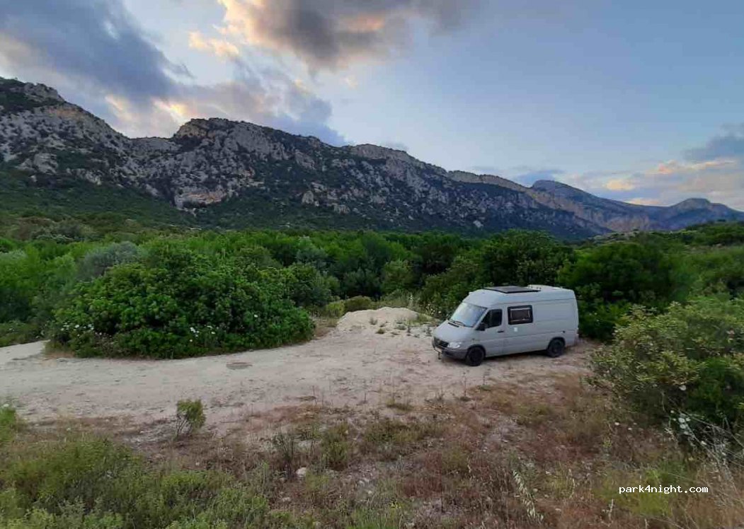 (08022) Cala Gonone - Unnamed Road — foto