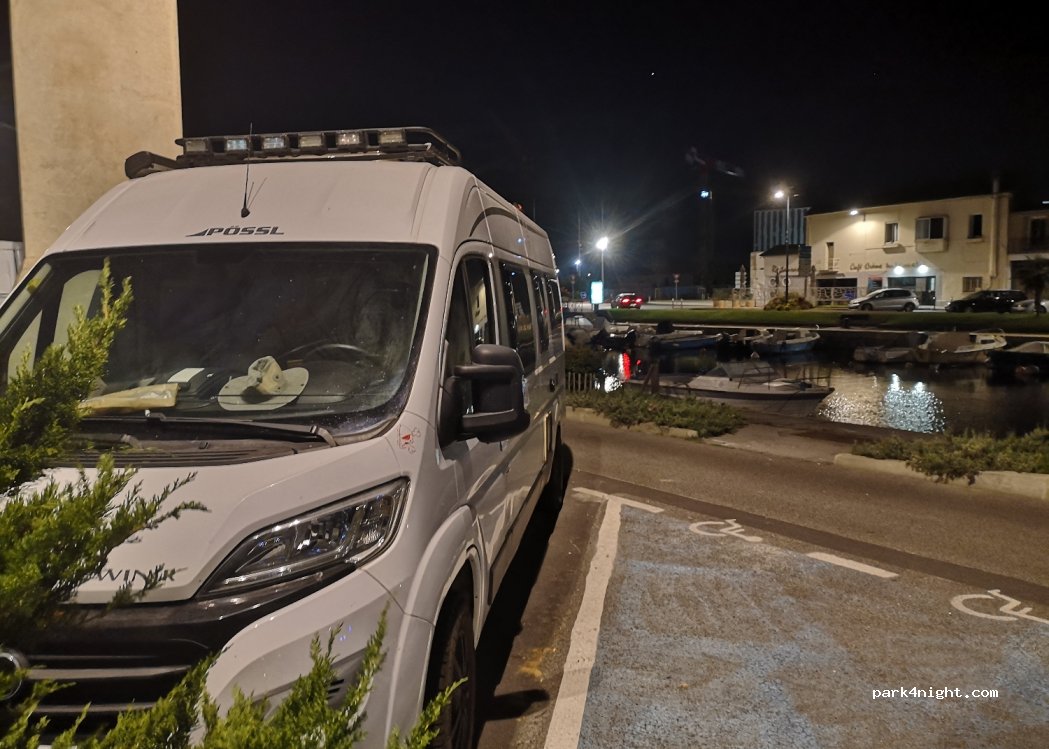 (34200) Sète - 80 Rue des Dockers — foto 2