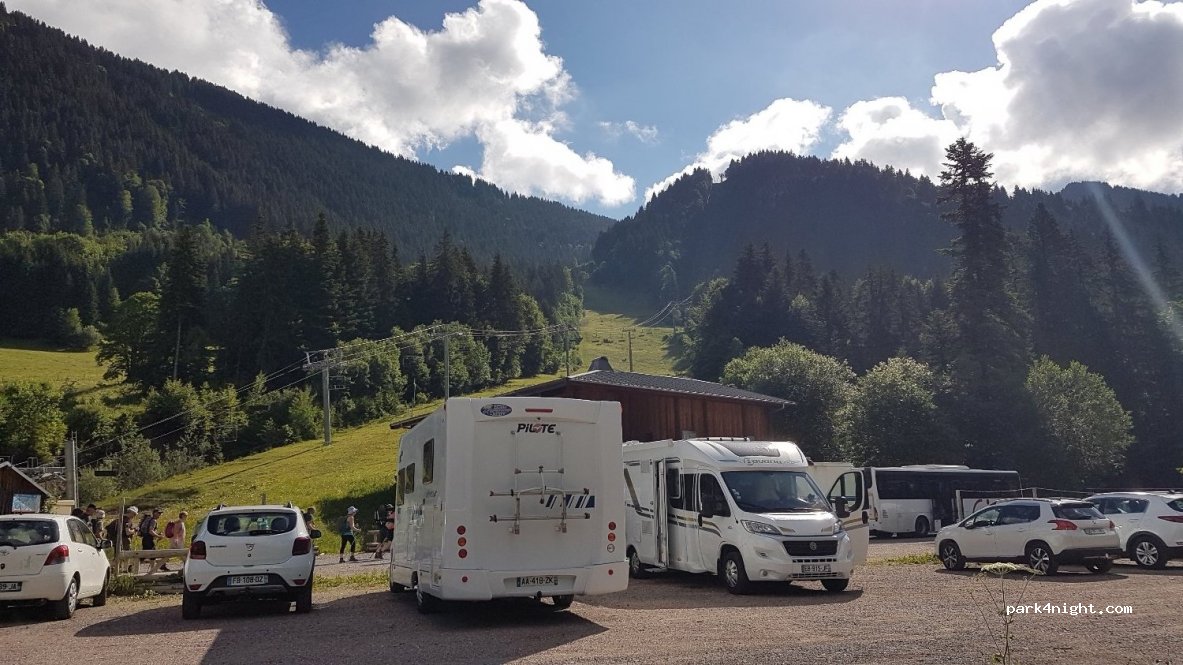 (74470) Bellevaux - Chemin de la Chèvrerie à  Petetoz — foto 2