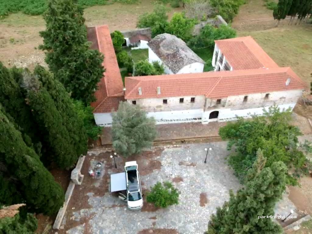 (370 06) Sipiada - Unnamed Road — foto