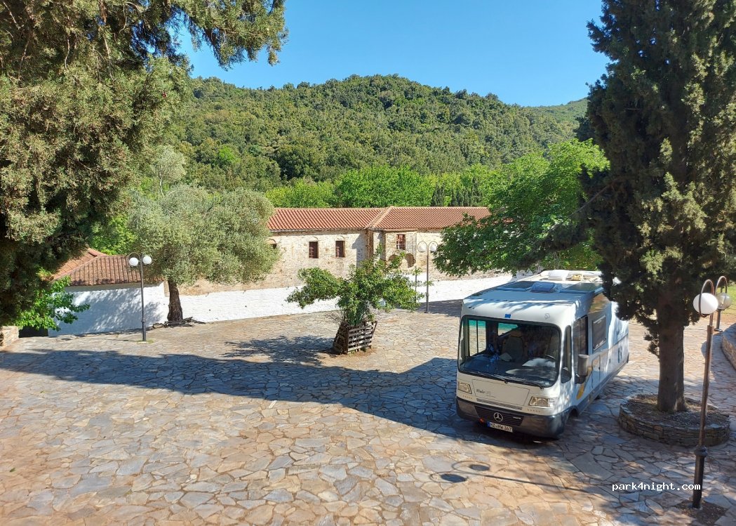(370 06) Sipiada - Unnamed Road — foto 2