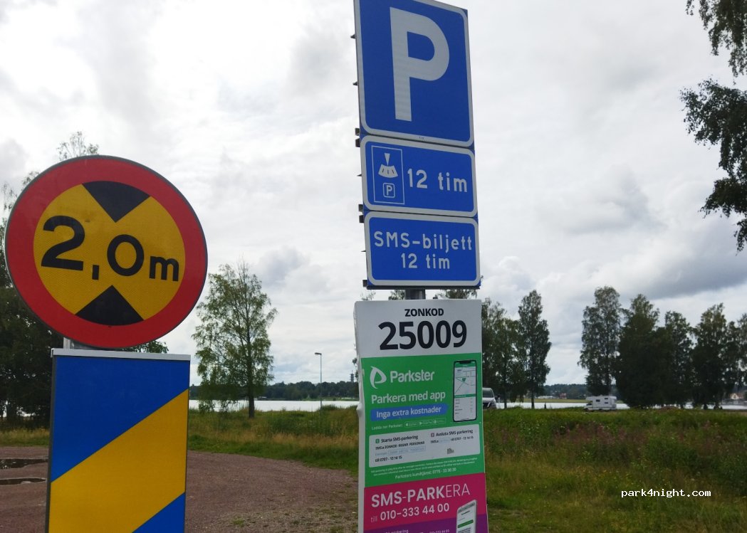 (792 32)  - 23B Tingsnäsvägen — foto