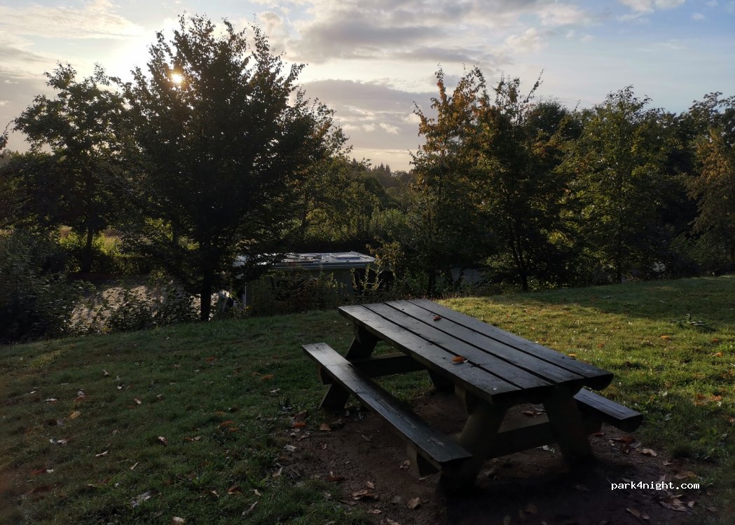 (23600) Toulx-Sainte-Croix - Les Pierres Jaumatres — foto 2
