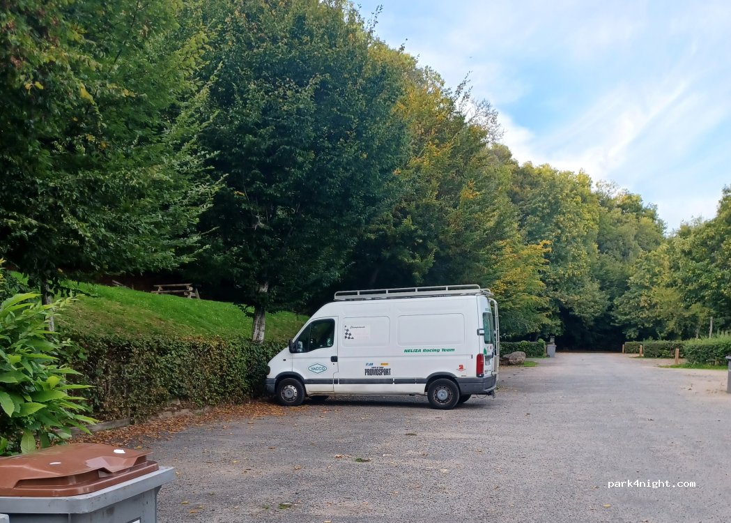 (23600) Toulx-Sainte-Croix - Les Pierres Jaumatres — foto 4