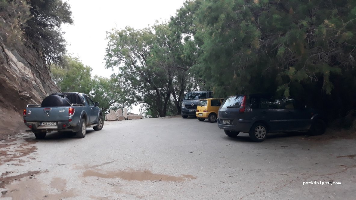 (833 00) Ikaria - Agios Khrykos - Karlovasi — foto