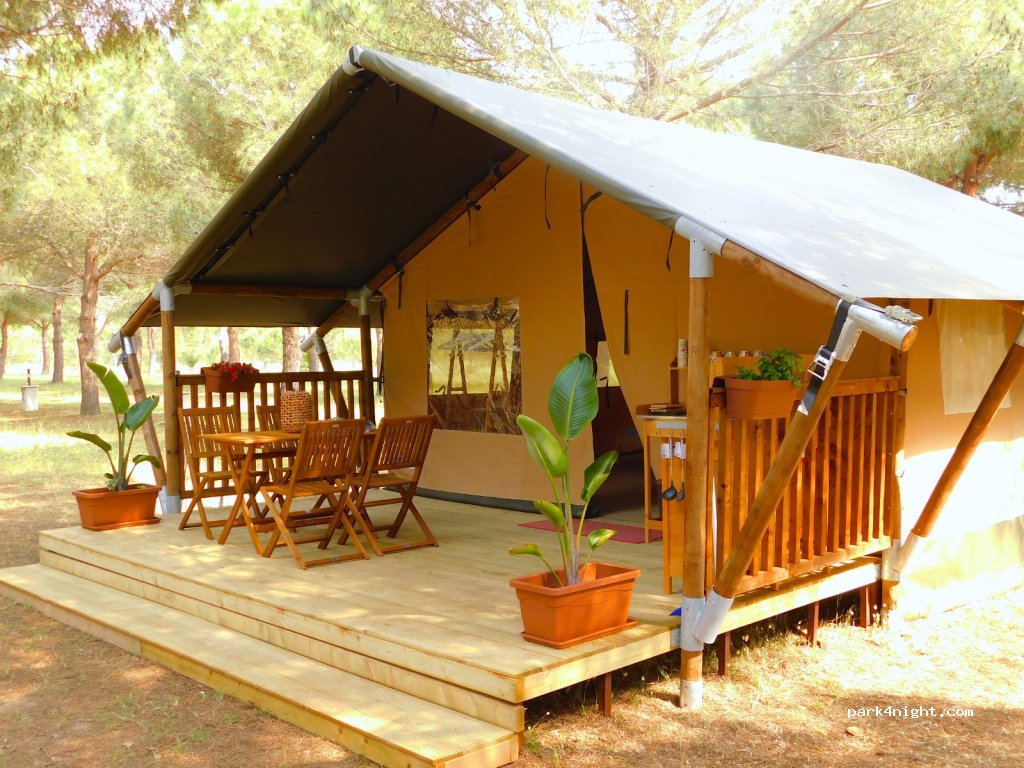Mecca Club | Campeggio -Glamping & Case Vacanze — foto