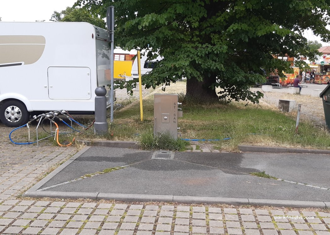 Parkplatz Herrmann-Brill-Platz | Weimar — foto 2