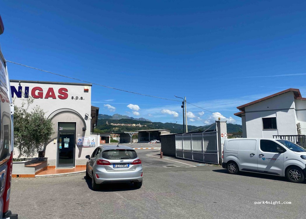 (54035) Borghetto-melara - 44 Strada Statale 1 — foto