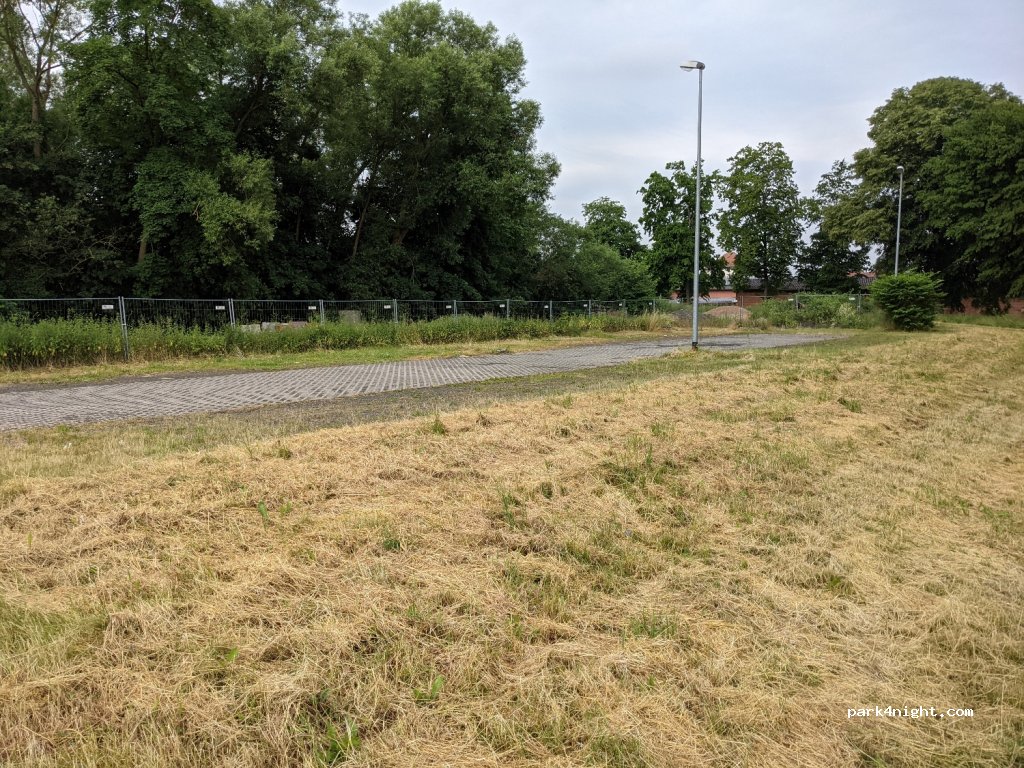 (35274) Kirchhain - 8 Drosselweg — foto