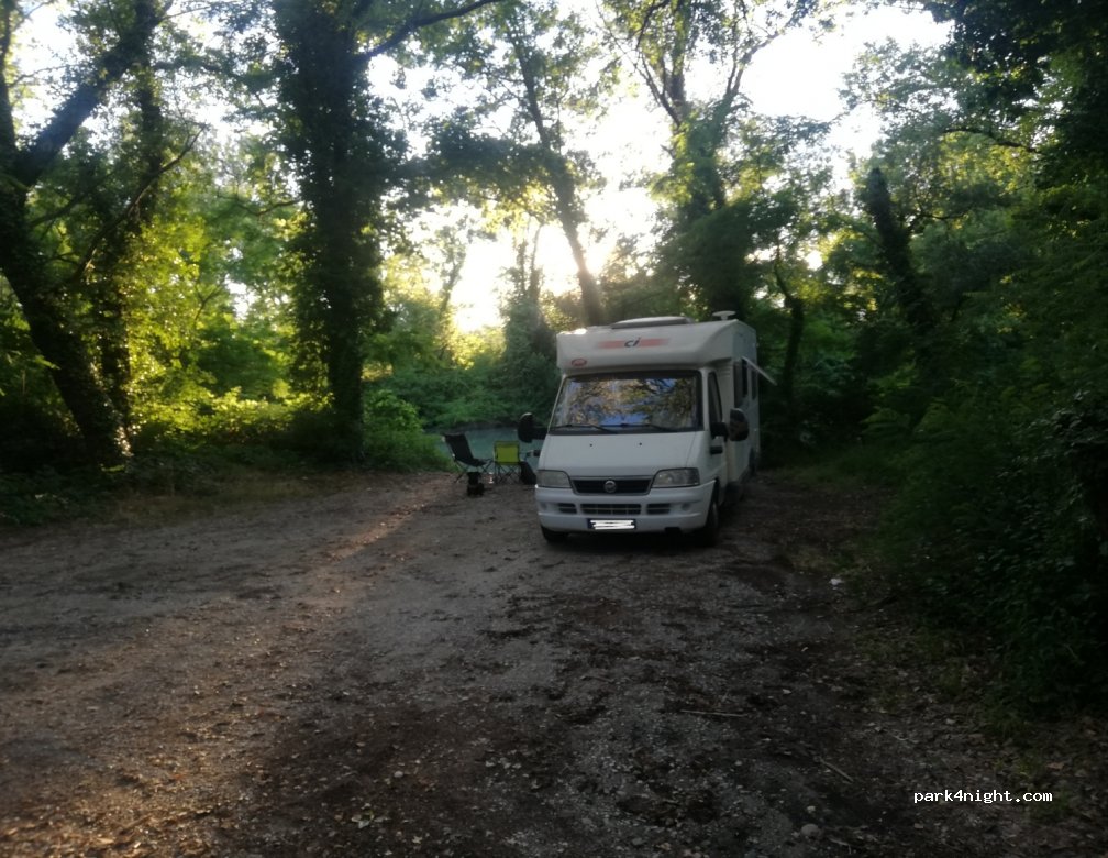 (84860) Caderousse - — foto