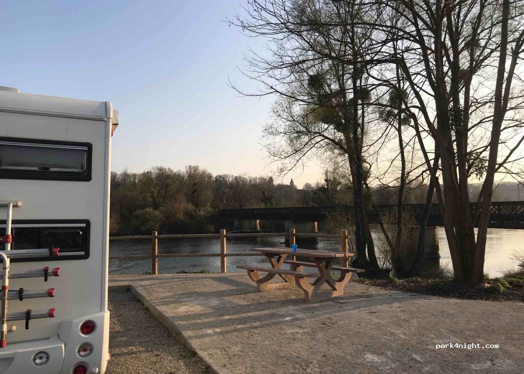 (25260) Longevelle-sur-Doubs - 61 Grande Rue — foto 2