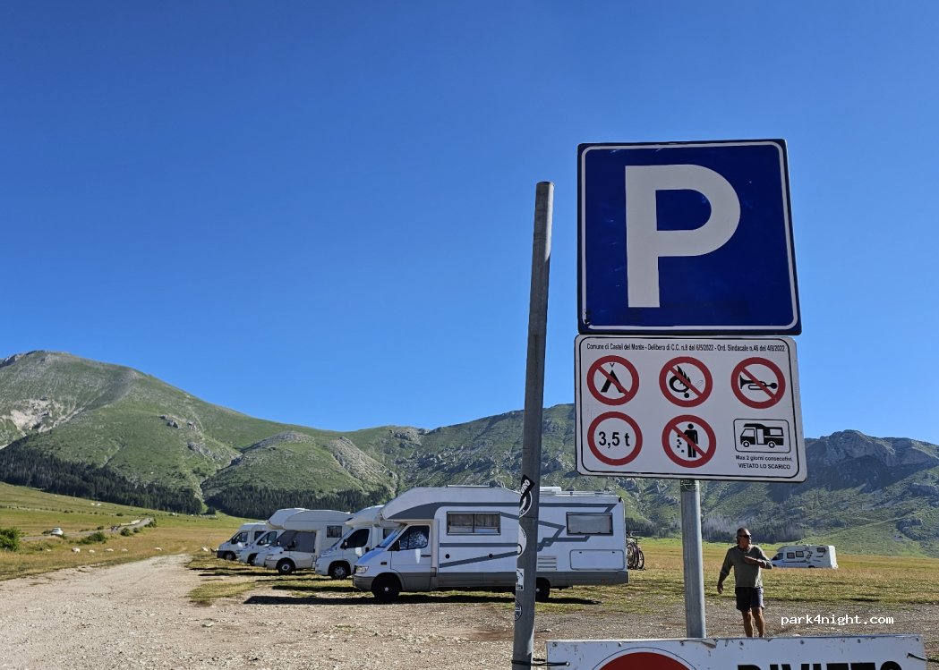 (67023) Castel del Monte - Strada Statale 17bis — foto 4
