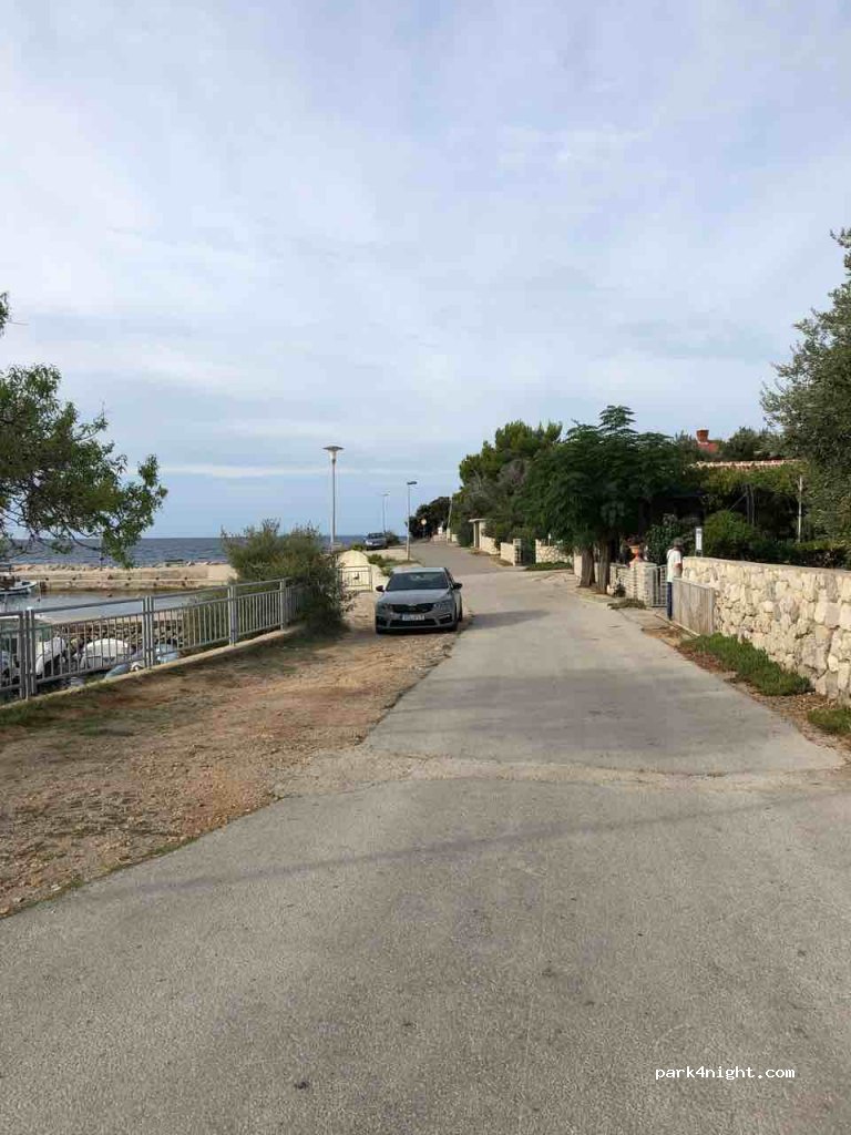 (53294) Lun - Jakišnica — foto 3