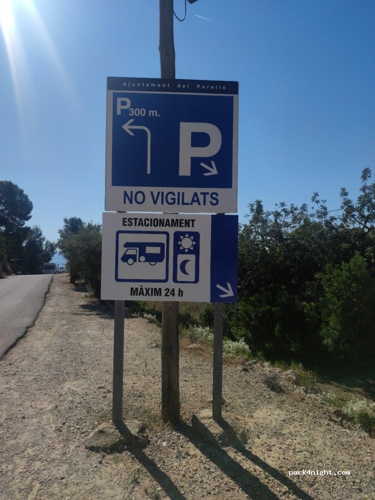 Camper Parking Area El Perelló — foto