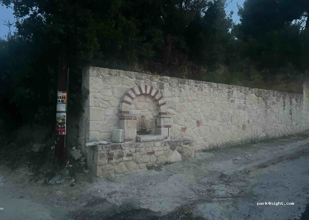 (630 85) Pefkochori - Unnamed Road — foto 3