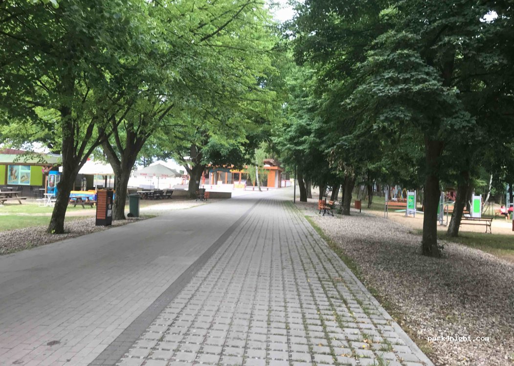 (63-421) Antonin - 18 Letniskowa — foto 2