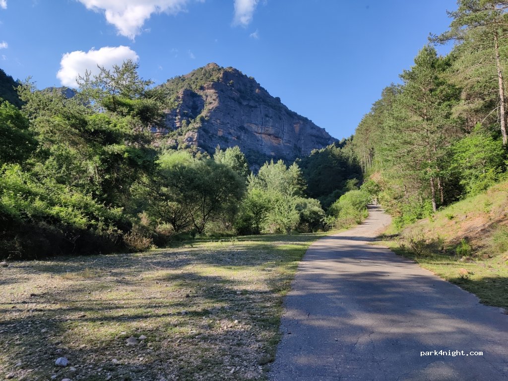 (25285) Guixers - Unnamed Road — foto 2