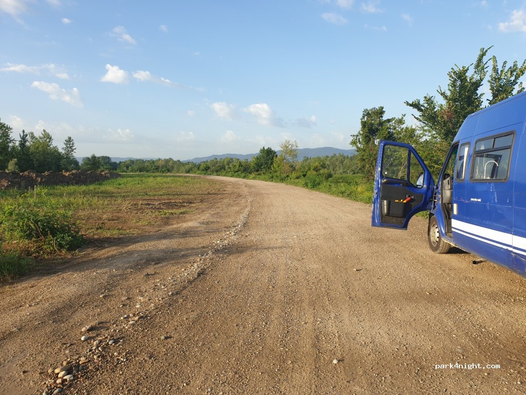 () Lipnički Šor - Unnamed Road — foto 2