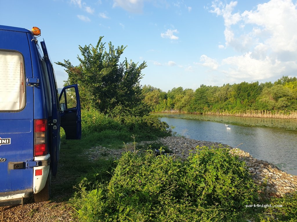 () Lipnički Šor - Unnamed Road — foto 3