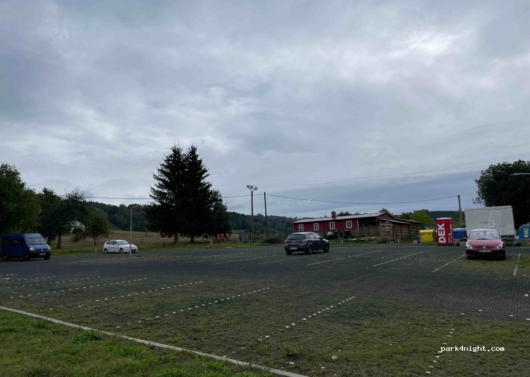 (512 42) Poniklá - — foto