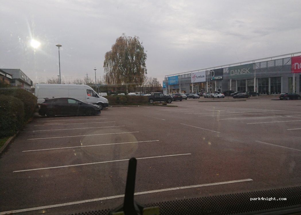 (RM20 3LP)  - Weston Avenue — foto