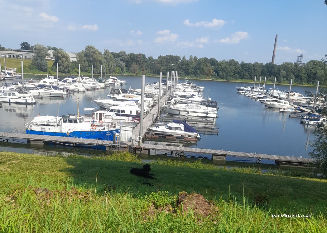 Wohnmobilstellplatz Yachthafen Emmerich — foto 5