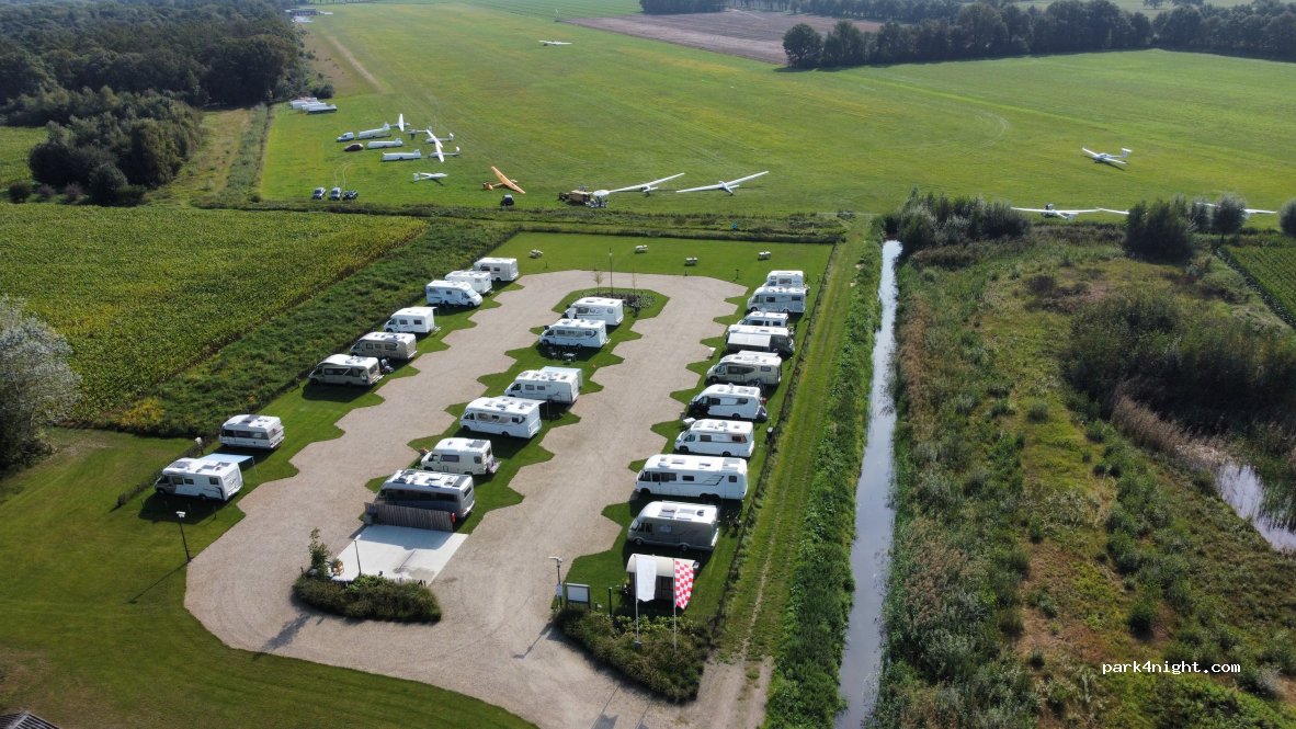 Camperplaats De Landing, Nistelrode — foto
