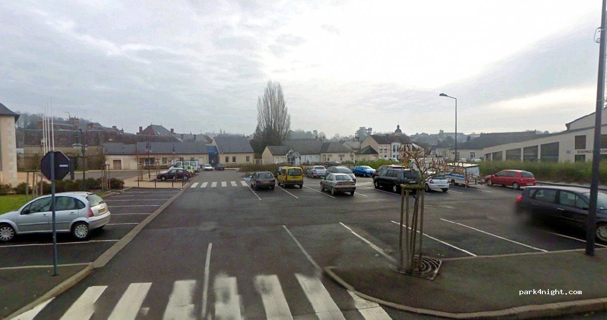 (72500) Château-du-Loir - 4 Place Clemenceau — foto