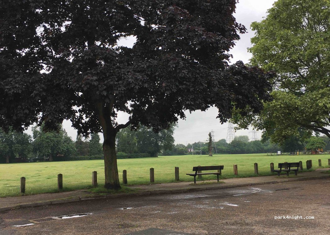 (KT14 7LZ) Byfleet - 8 Stream Close — foto
